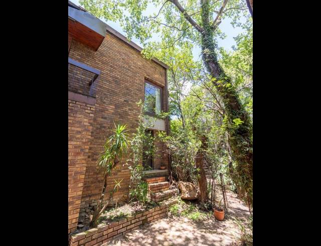 4 BEDROOM HOUSE FOR SALE IN BRYANSTON